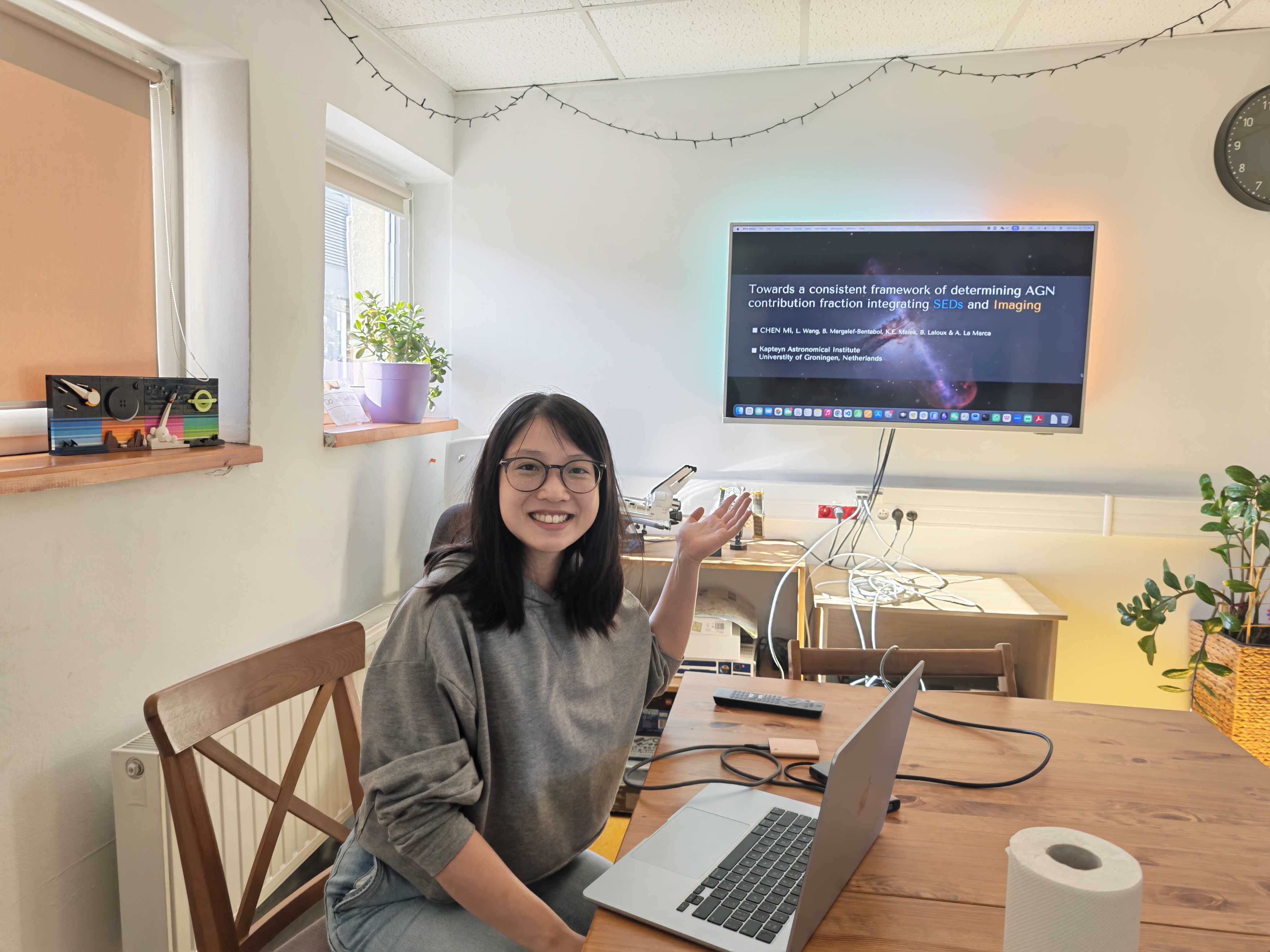 Mi Chen presenting her work